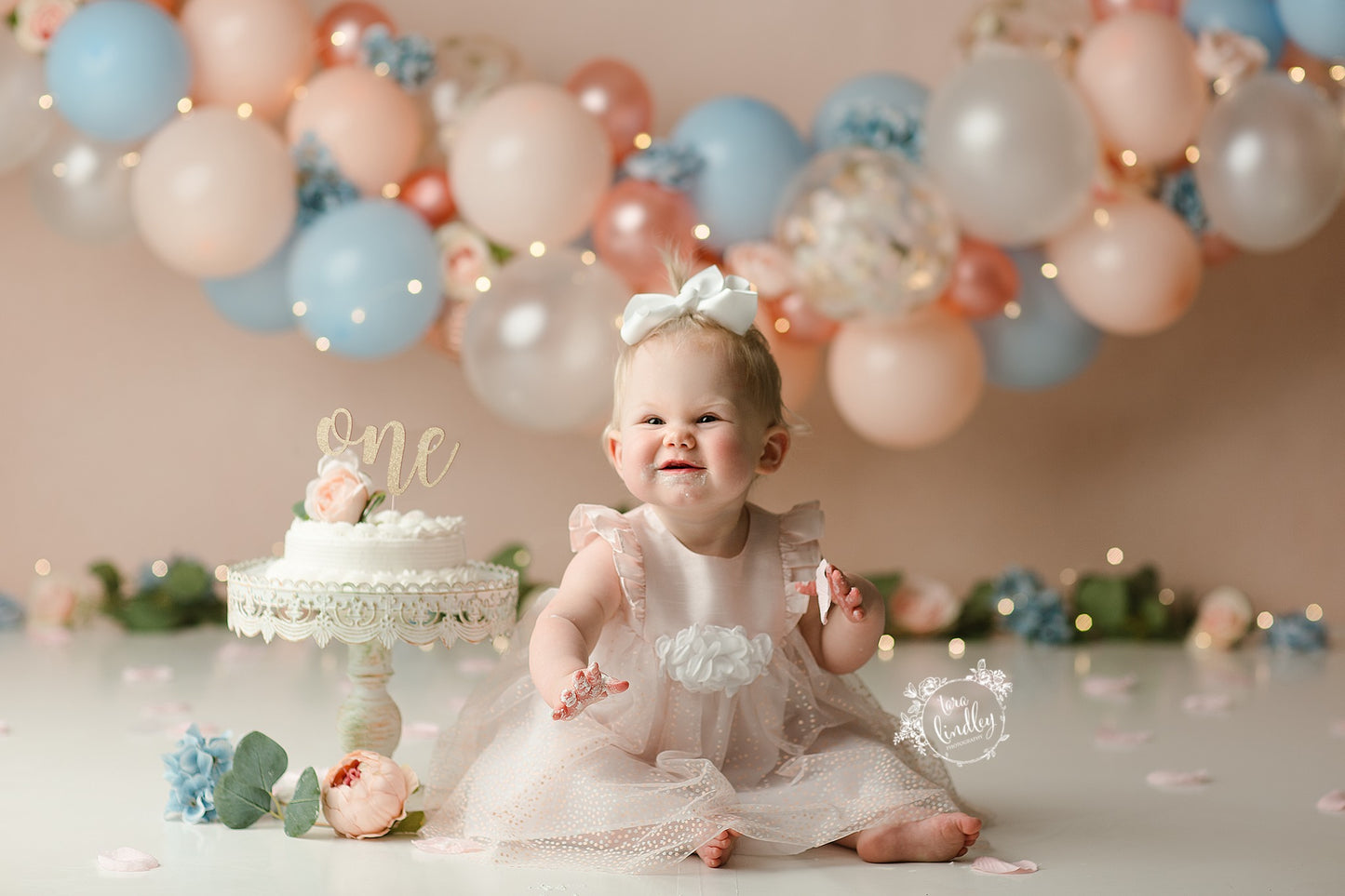 Lora Balloon Garland