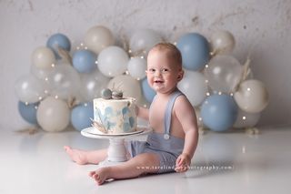 Balloons Over Plaster