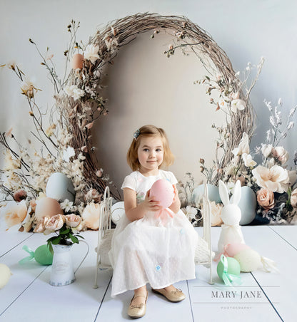 Neutral Egg Arch