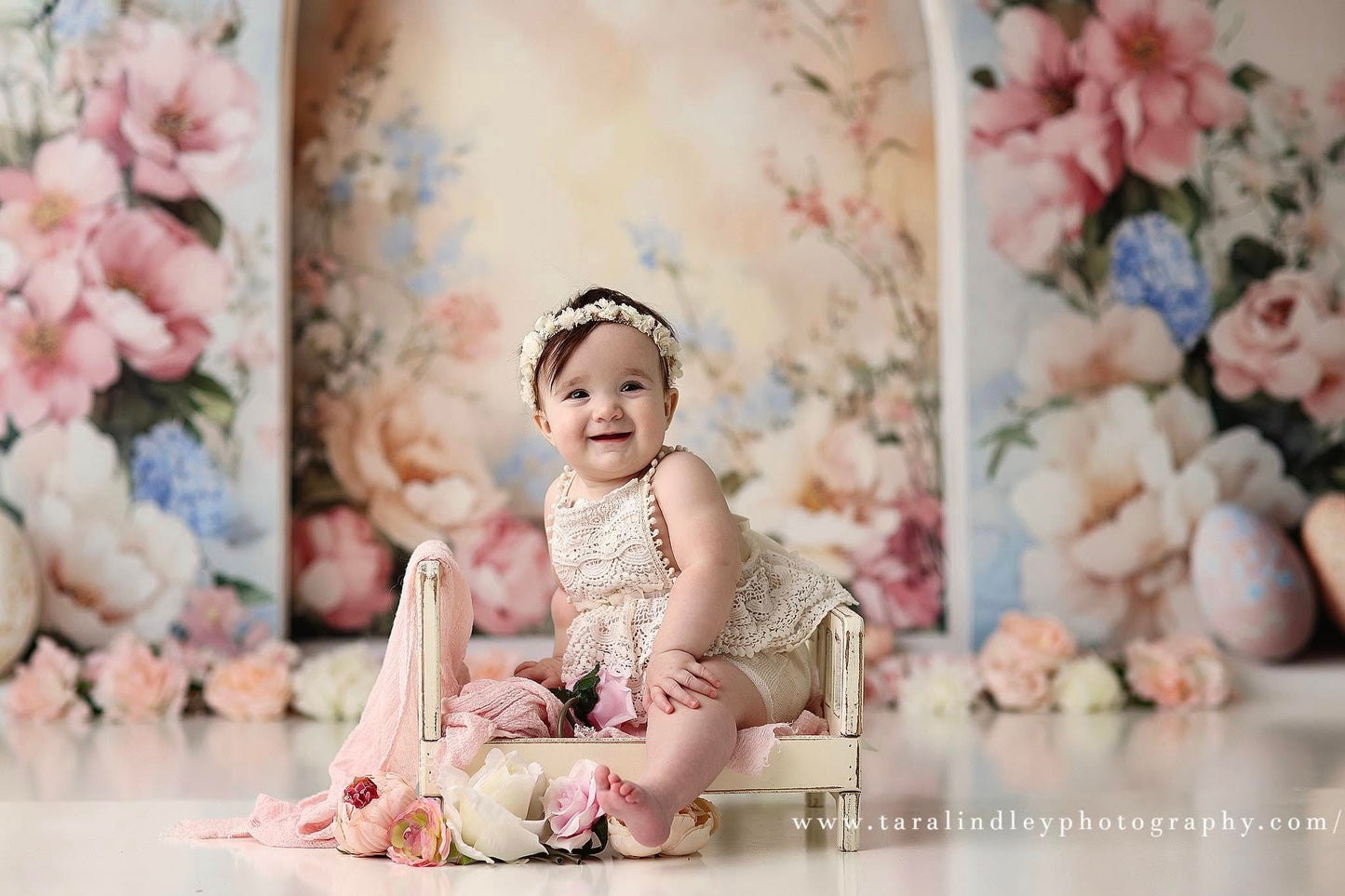 Samantha Spring Arch