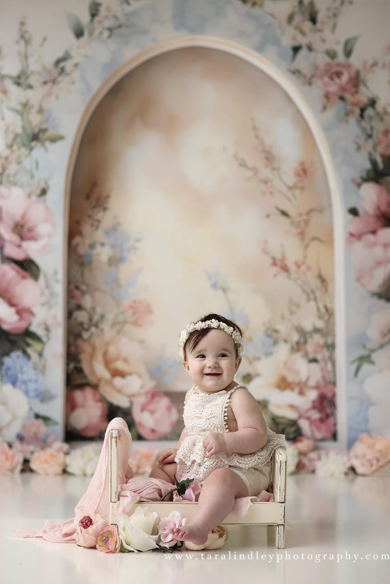 Samantha Spring Arch