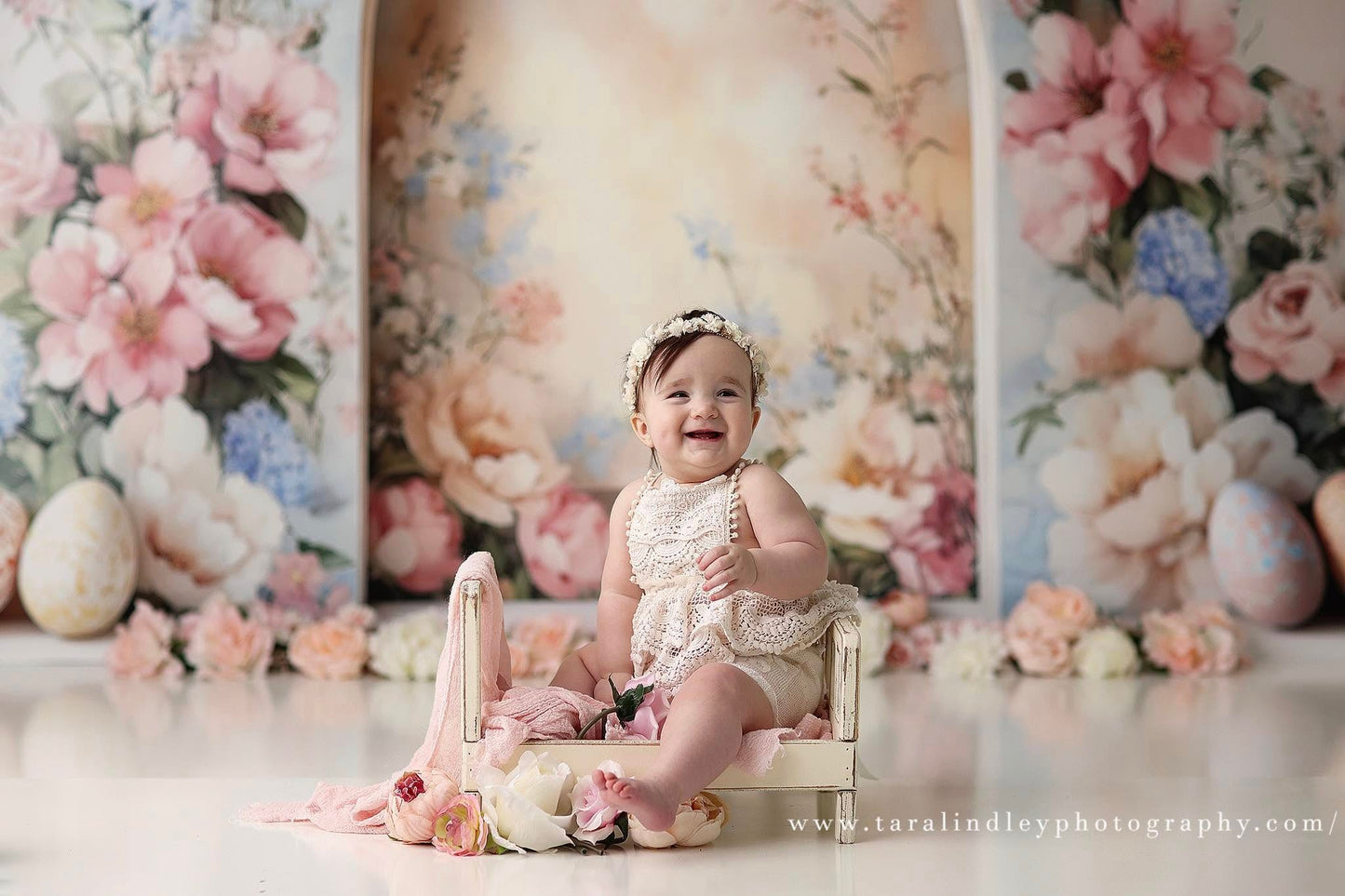 Samantha Spring Arch