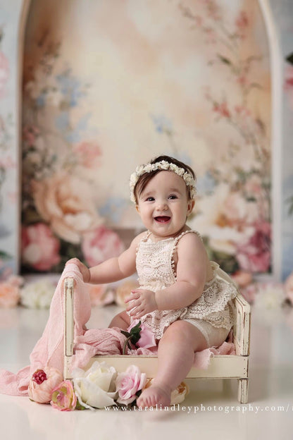 Samantha Spring Arch