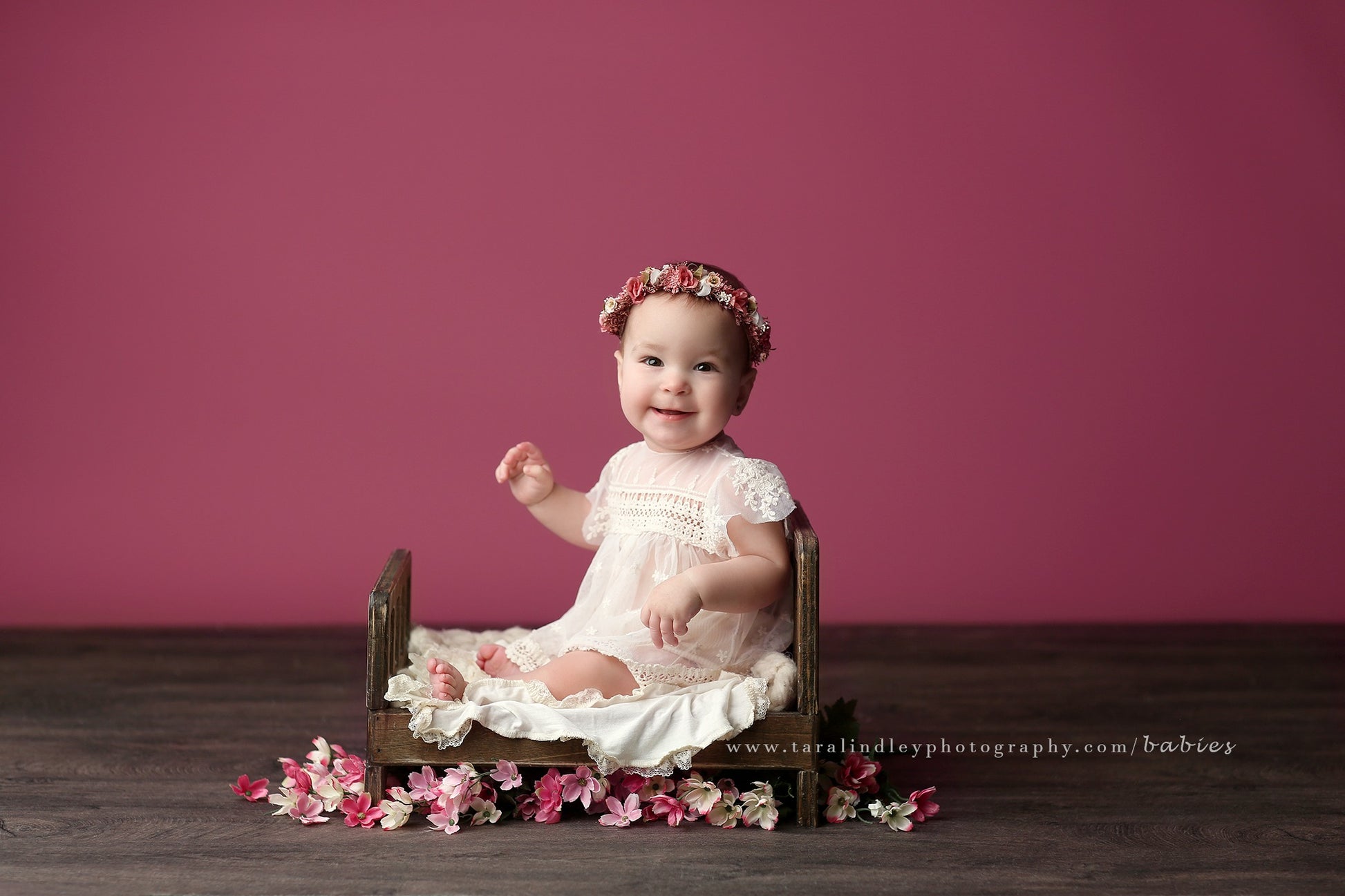 Solid Ruby – r2backdrops